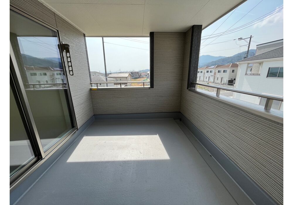 葛城市加守のインナーバルコニーの写真