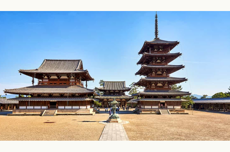 生駒郡の名所　世界遺産法隆寺の画像